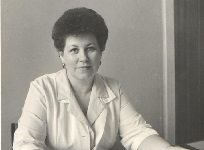 Старшая мед сестра терапии Демкина Л.А. 1984 год (главная мед сестра сегодня).jpg