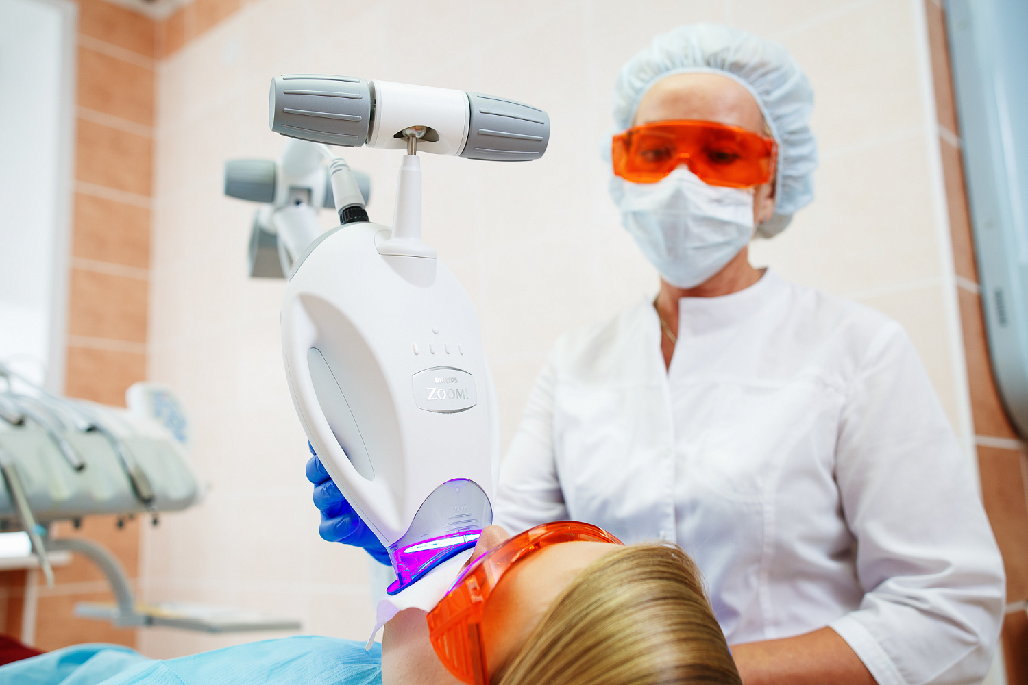 Отбеливание зубов